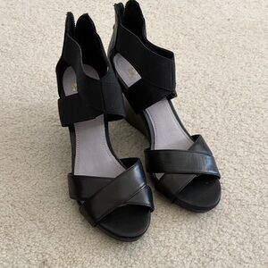 Johnston & Murphy Black Leather Wedge Sandals